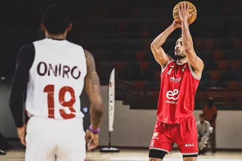 الحسم يتأجل.. الزمالك يفوز أمام الأهلي في نصف نهائي دوري السوبر للسلة